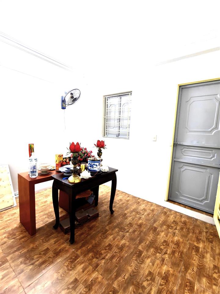 Siêu phẩm 4.5tầng lương khánh thiện sau mỗi nhà mặt đường !!!
dân xây kết cấu kiên cố giá 3ty550