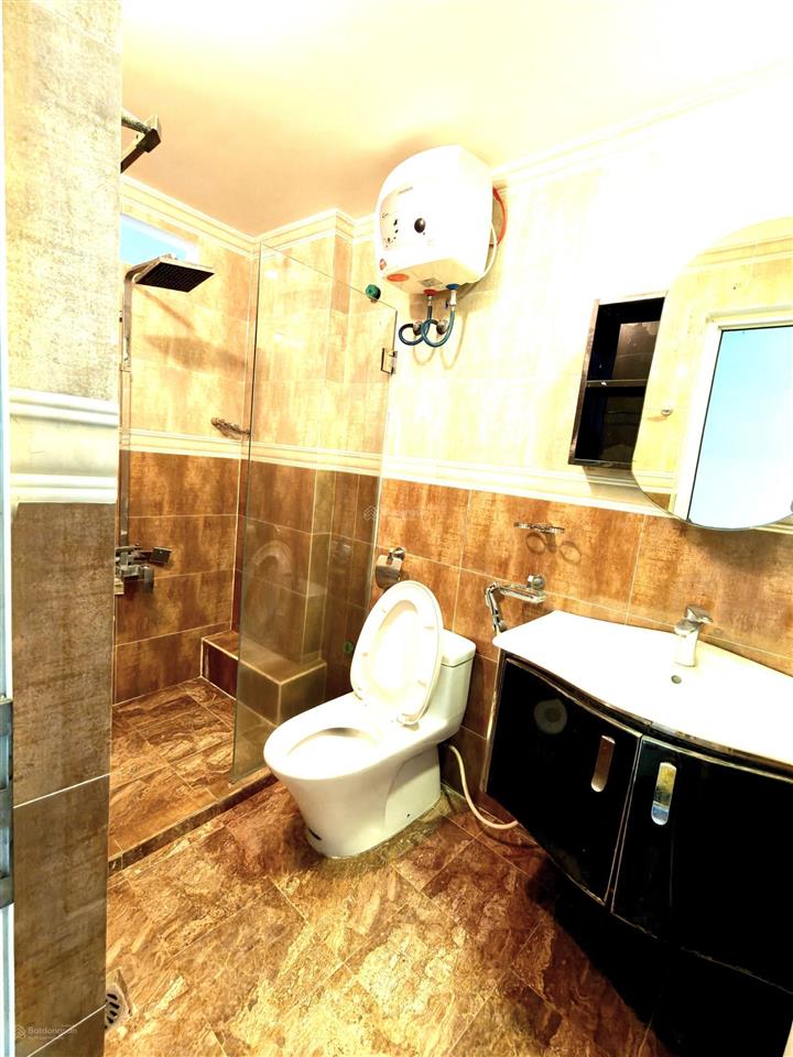 Siêu phẩm 4.5tầng lương khánh thiện sau mỗi nhà mặt đường !!!
dân xây kết cấu kiên cố giá 3ty550