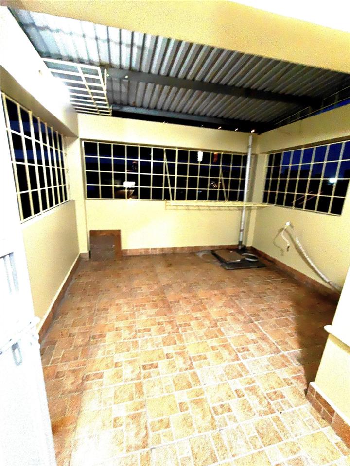 Siêu phẩm 4.5tầng lương khánh thiện sau mỗi nhà mặt đường !!!
dân xây kết cấu kiên cố giá 3ty550