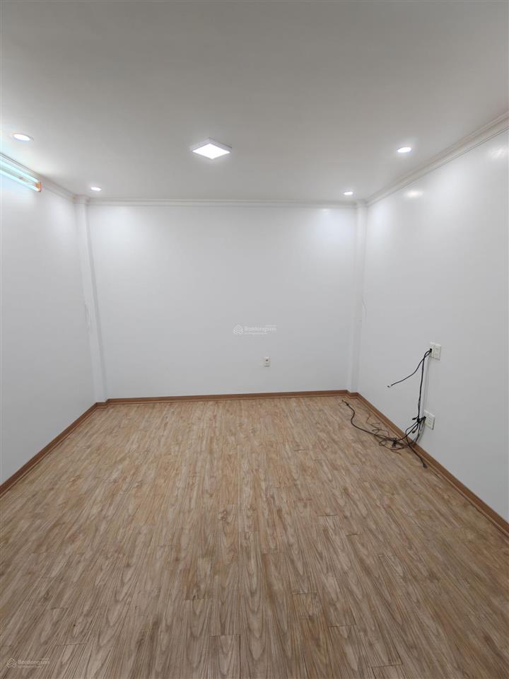 Siêu phẩm 4.5tầng lương khánh thiện sau mỗi nhà mặt đường !!!
dân xây kết cấu kiên cố giá 3ty550