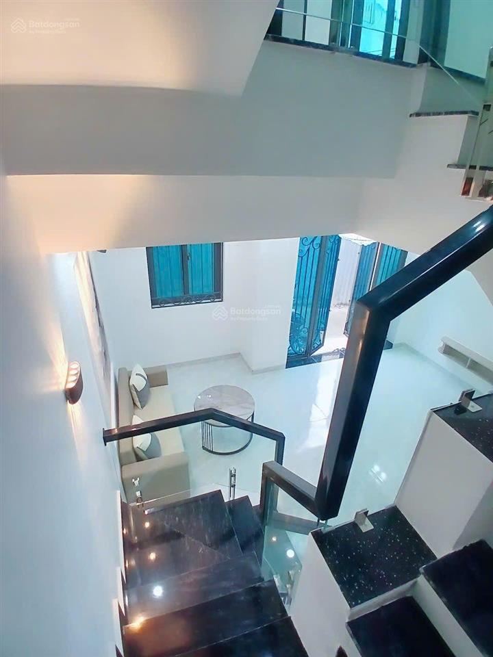 Nhà xây mới 3 tầng, lô góc thoáng, dọn về ở ngay ngõ 229 miếu hai xã  lê chân  hải phòng
2ty450