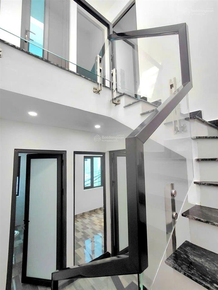 Nhà xây mới 3 tầng, lô góc thoáng, dọn về ở ngay ngõ 229 miếu hai xã  lê chân  hải phòng
2ty450