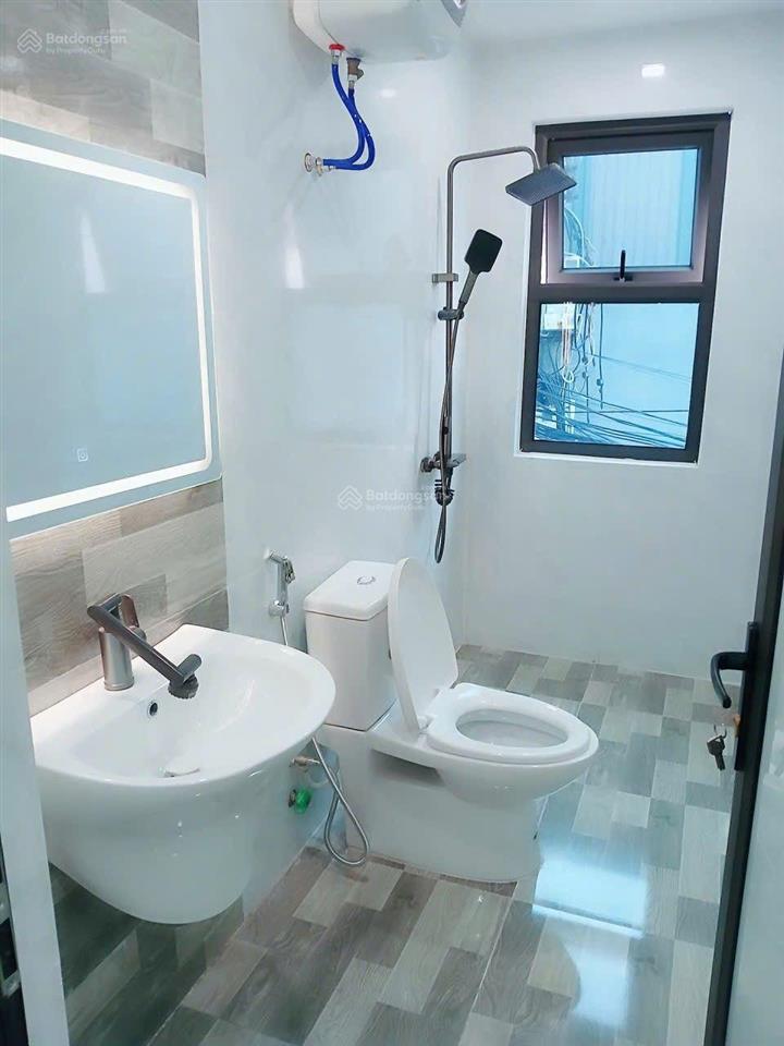 Nhà xây mới 3 tầng, lô góc thoáng, dọn về ở ngay ngõ 229 miếu hai xã  lê chân  hải phòng
2ty450