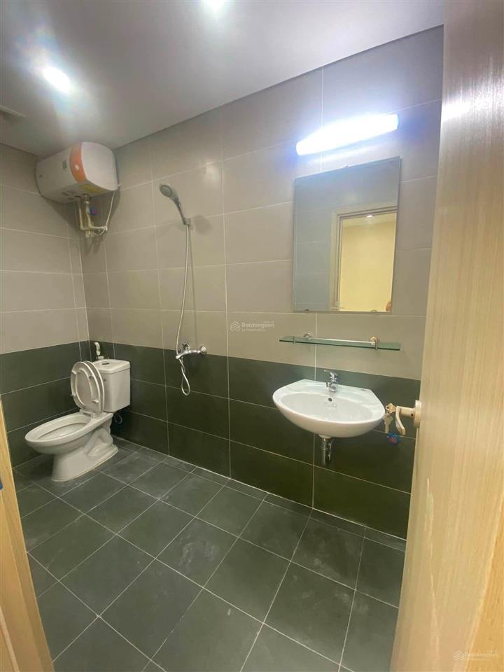Chuyển nhượng căn tầng thấp chung cư lạch tray tòa hh3 dt 62m2 2n 2vs đã có sẵn 2dh, 2 nl,