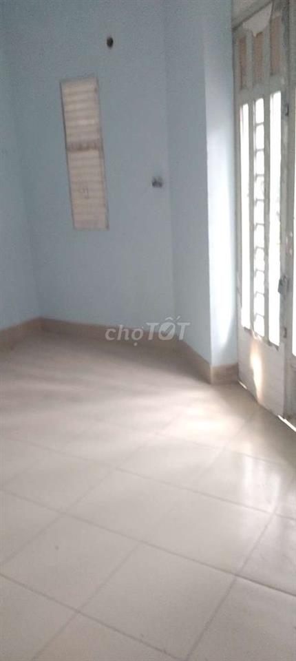 Cho thuê  phòng rộng, sạch sẽ, uư tiên  sv