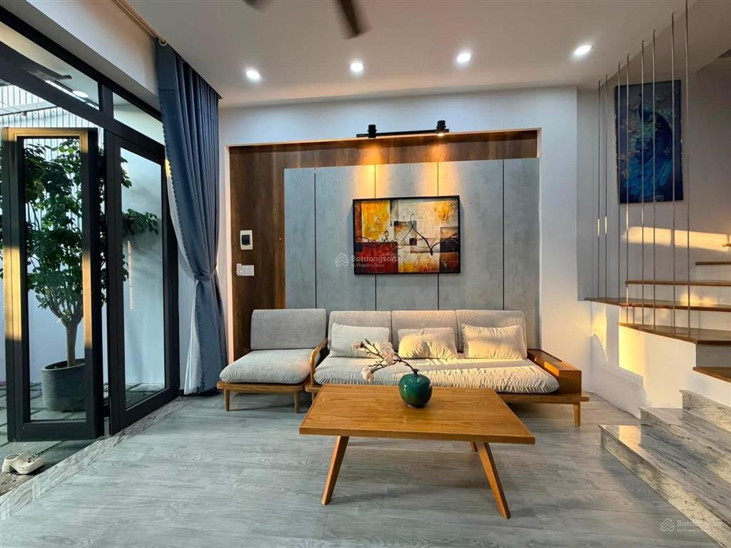 6 tỷ 950  bán nhà 3 tầng mặt tiền nguyễn huy tự, sát bãi tắm nguyễn tất thành, đà nẵng