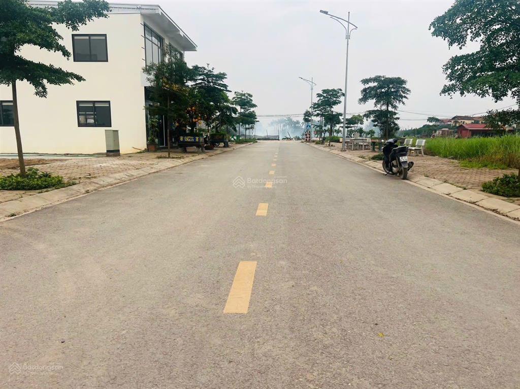 Hiếm có 1 lô đẹp 85m2 công luận 2 văn giang, hưng yên, ngay trong khu dân cư, tiện ích đầy đủ