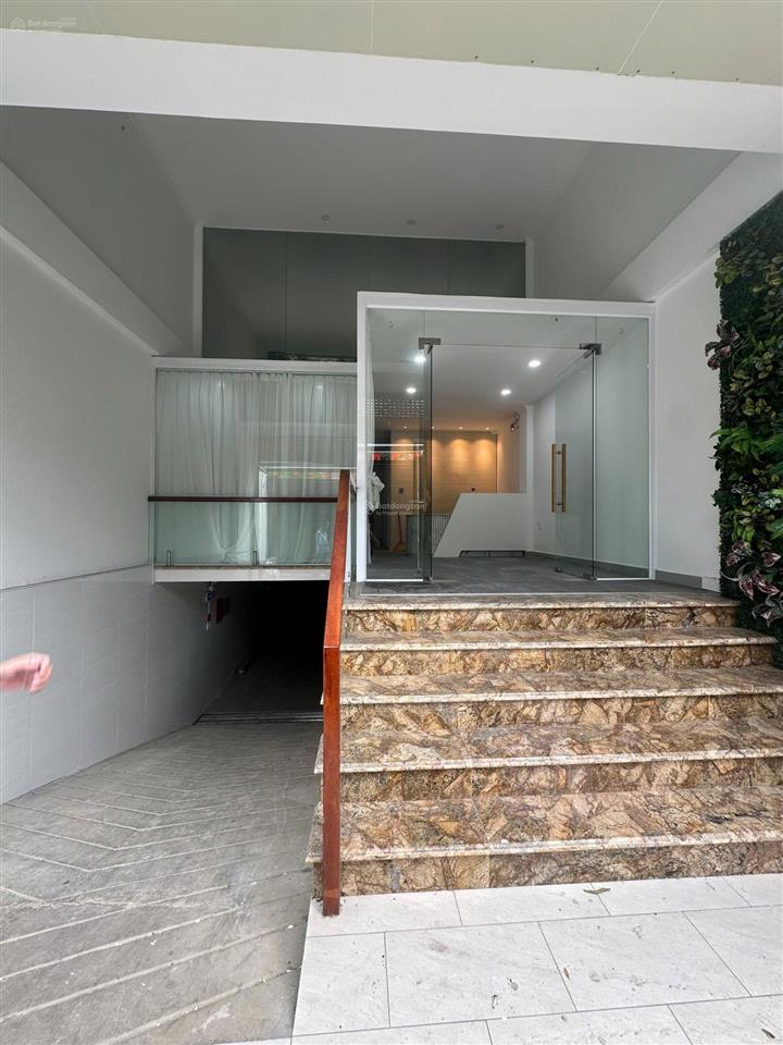 Cần cho thuê tòa nhà đường nguyễn ngọc phương p19 quận bình thạnh