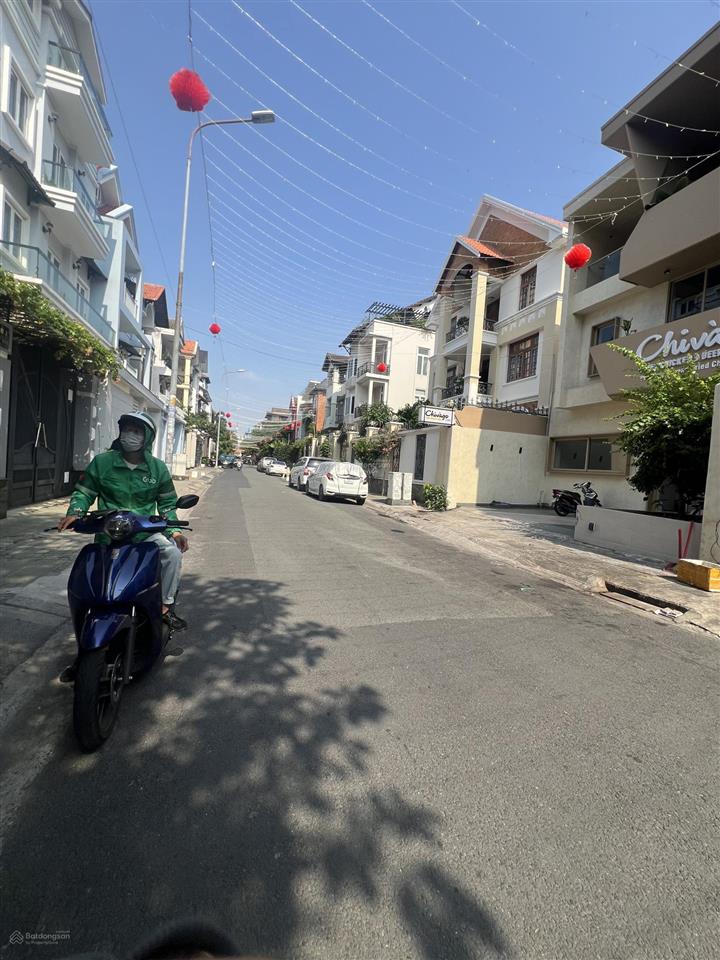 Cần cho thuê vila mặt tiền đường hoa khu ẩm thực phan xích long