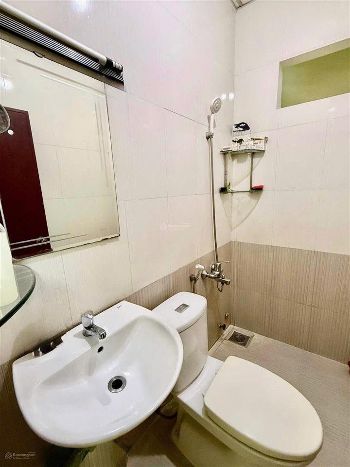 Cho thuê nhà mặt tiền 51 trần quý cáp ngay ngã tư phan văn trị