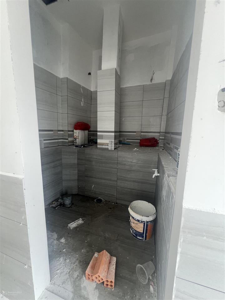Cho thuê nhà mặt tiền ngang 10m đường nguyễn hữu cảnh p19 bình thạnh
