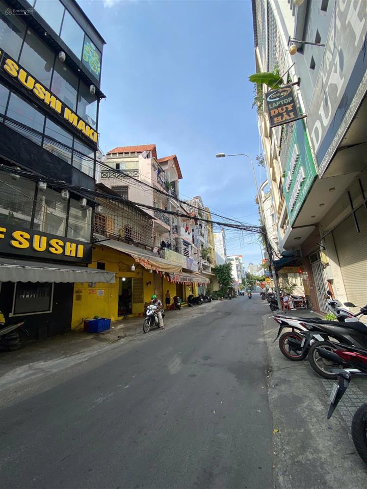 Cho thuê nhà ngang 8m căn góc 2mt đường hoa phan xích long