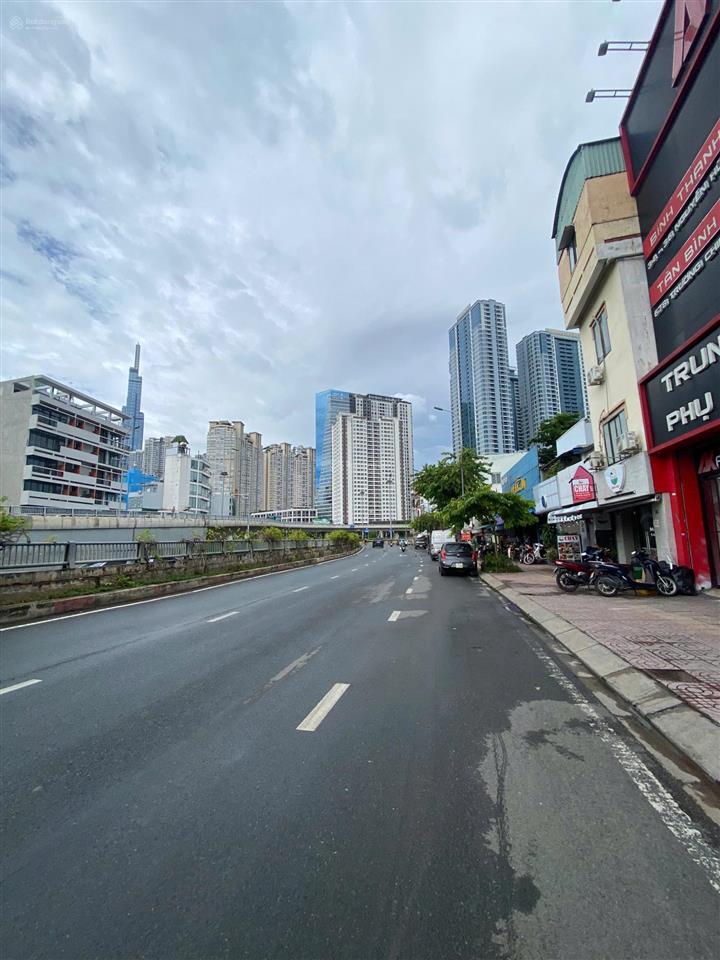 Cho thuê nhà mặt tiền 32 nguyễn hữu cảnh, p. 22, q. bình thạnh