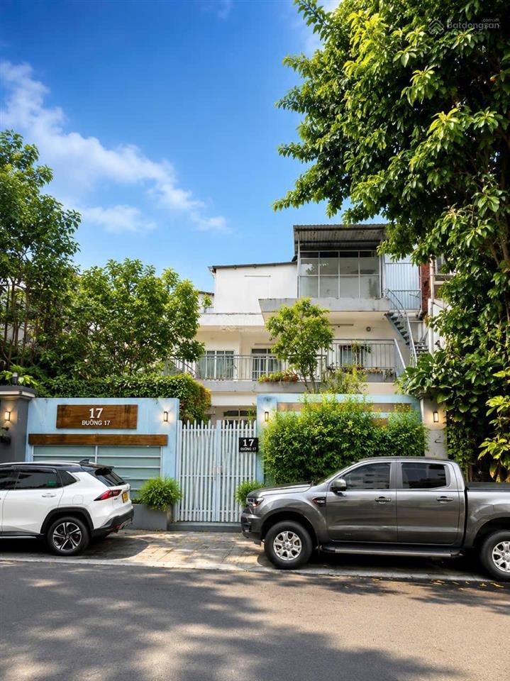 Cần cho thuê biệt thự ngang 12m sân vườn đường hoàng việt, p4, quận tân bình