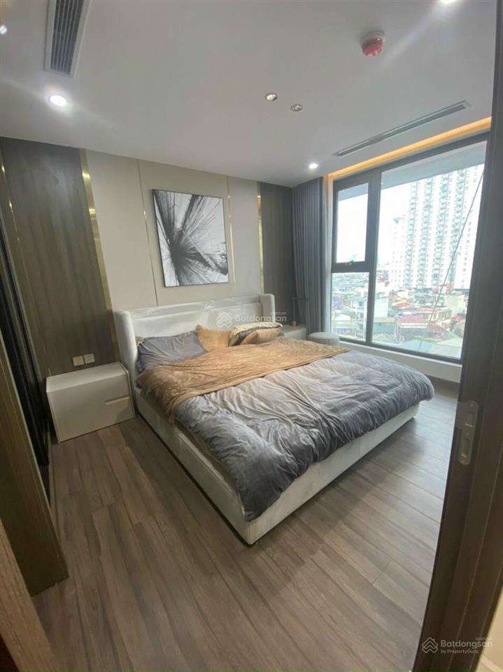 Hot! bán gấp căn góc 3 ngủ dt 141m2 tầng 20, view hồ thành công sẵn sổ đổ full nội thất giá tốt