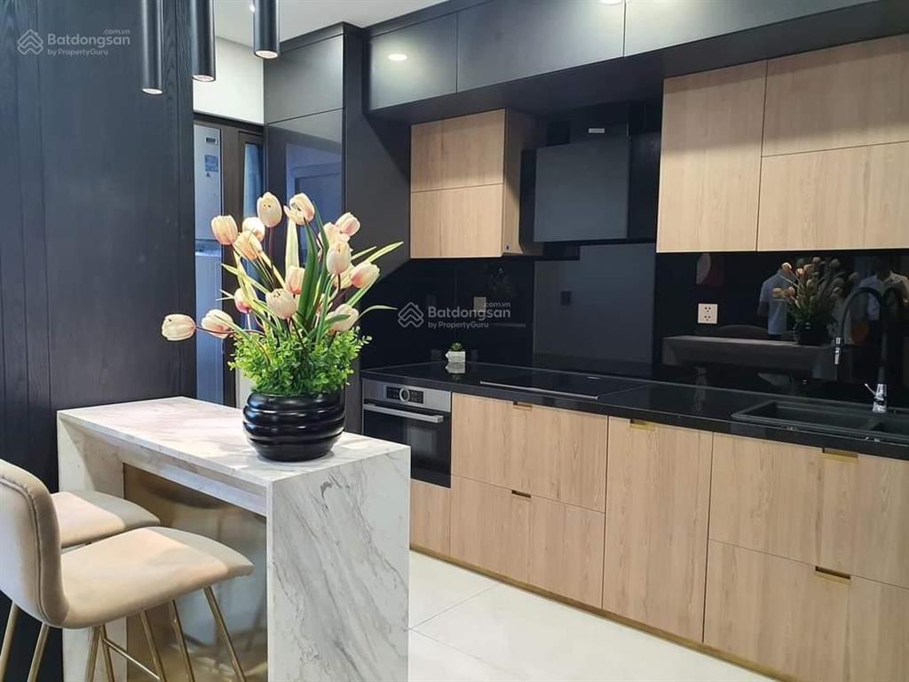 Hot! bán gấp căn góc 3 ngủ dt 141m2 tầng 20, view hồ thành công sẵn sổ đổ full nội thất giá tốt