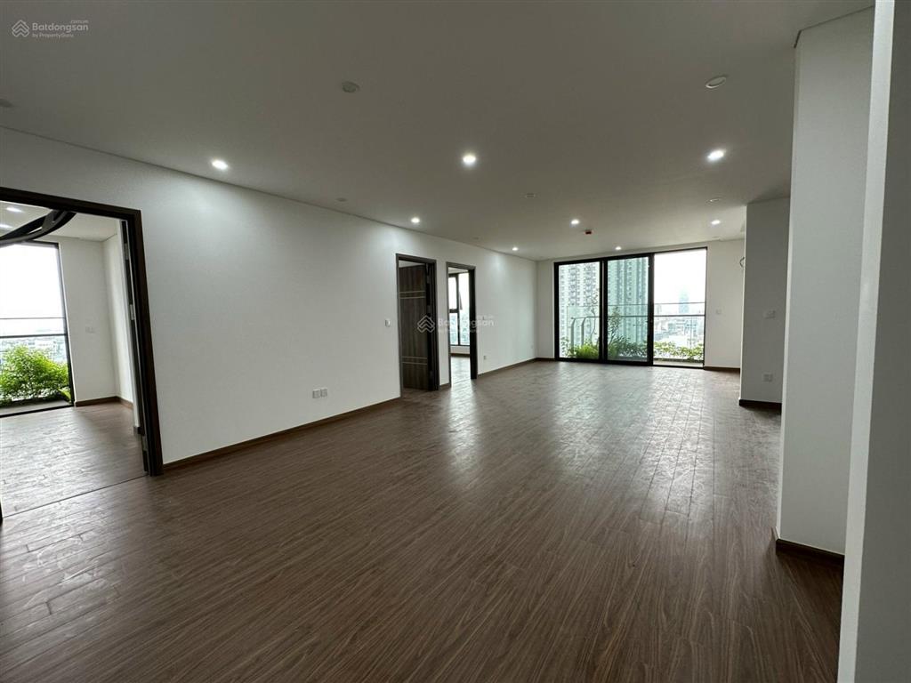 Hot! cho thuê gấp căn 3 ngủ hướng đông nam đồ cơ bản giá thuê tốt 20tr/tháng da 93 láng hạ