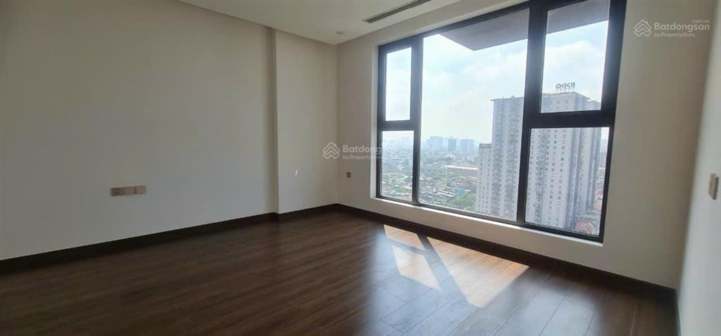 Hot! căn 3 ngủ góc dt 145m2 tầng đẹp view hồ đồ cơ bản cho thuê giá tốt 27tr/tháng