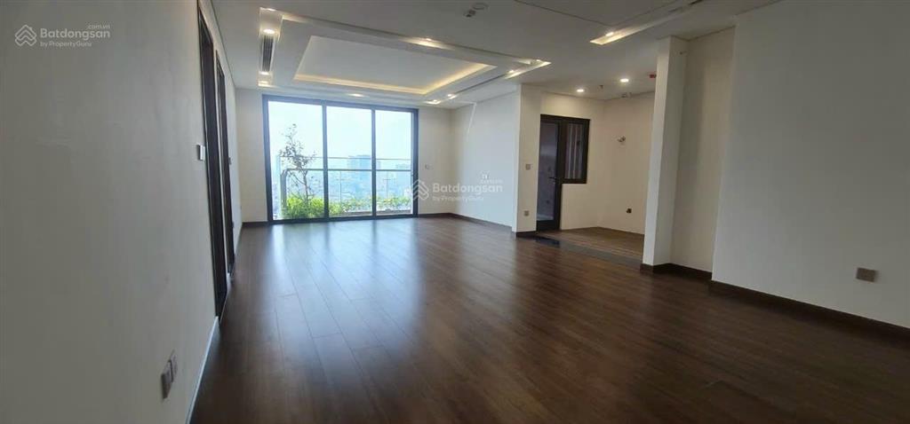 Hot! căn 3 ngủ góc dt 145m2 tầng đẹp view hồ đồ cơ bản cho thuê giá tốt 27tr/tháng