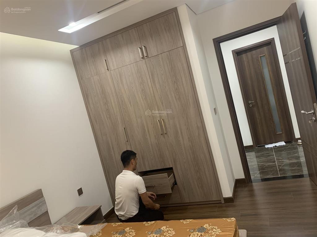 Hot! cho thuê nhanh căn 2 ngủ full nt đẹp view hồ giá tốt 24 triệu /tháng dự án 93 láng hạ