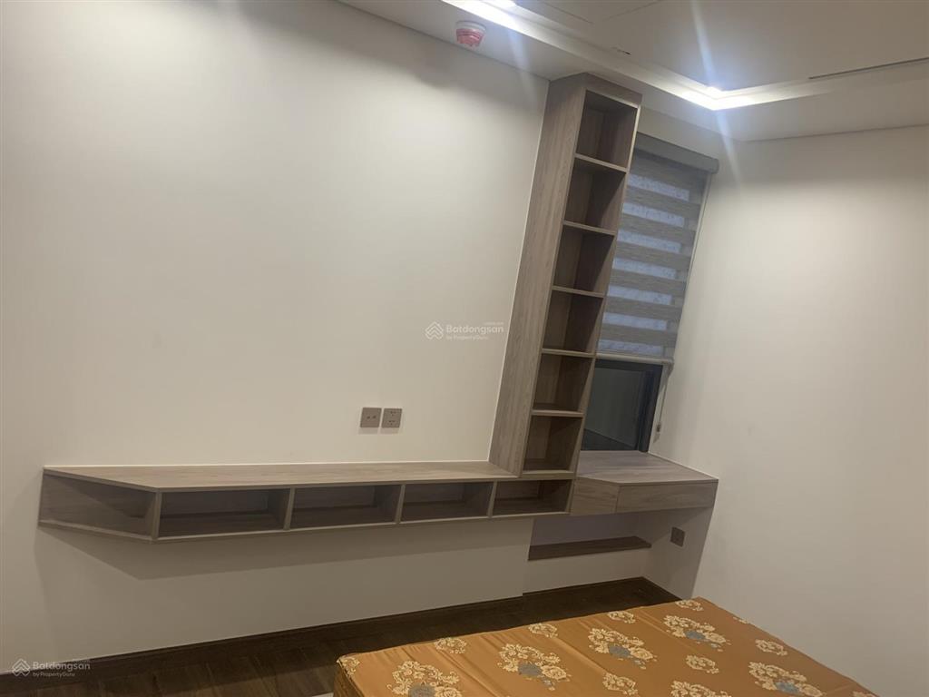Hot! cho thuê nhanh căn 2 ngủ full nt đẹp view hồ giá tốt 24 triệu /tháng dự án 93 láng hạ
