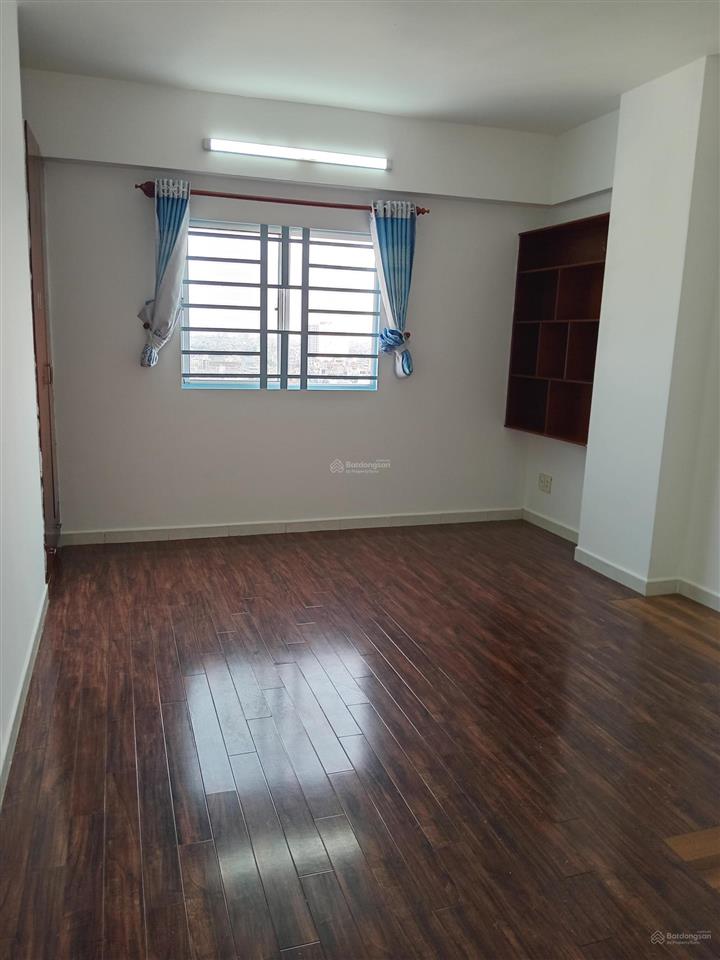 Cần bán chung cư bàu cát 2 đường hồng lạc quận tân bình