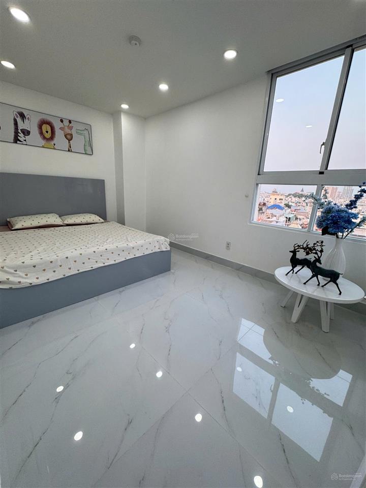 Cần bán gấp chung cư 8x đầm sen, 1 phòng ngủ, 51m2 có sổ hồng sẵn