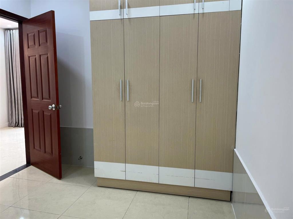 Cần bán chung cư quang thái, 2 phòng ngủ có sổ hồng sẵn.  0933 002 ***