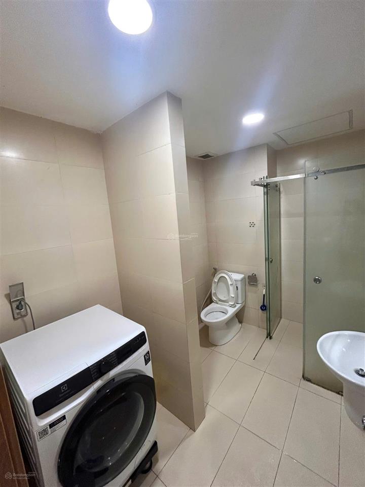 Cần bán chung cư 8x đầm sen, 46m2 sổ hồng sẵn giá 2.3 tỷ đường tô hiệu quận tân phú .