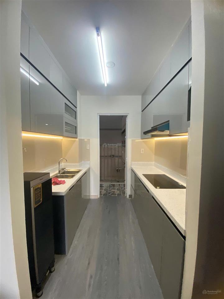 Cần bán chung cư âu cơ tower quận tân phú, 2 phòng ngủ giáp khu bàu cát 2