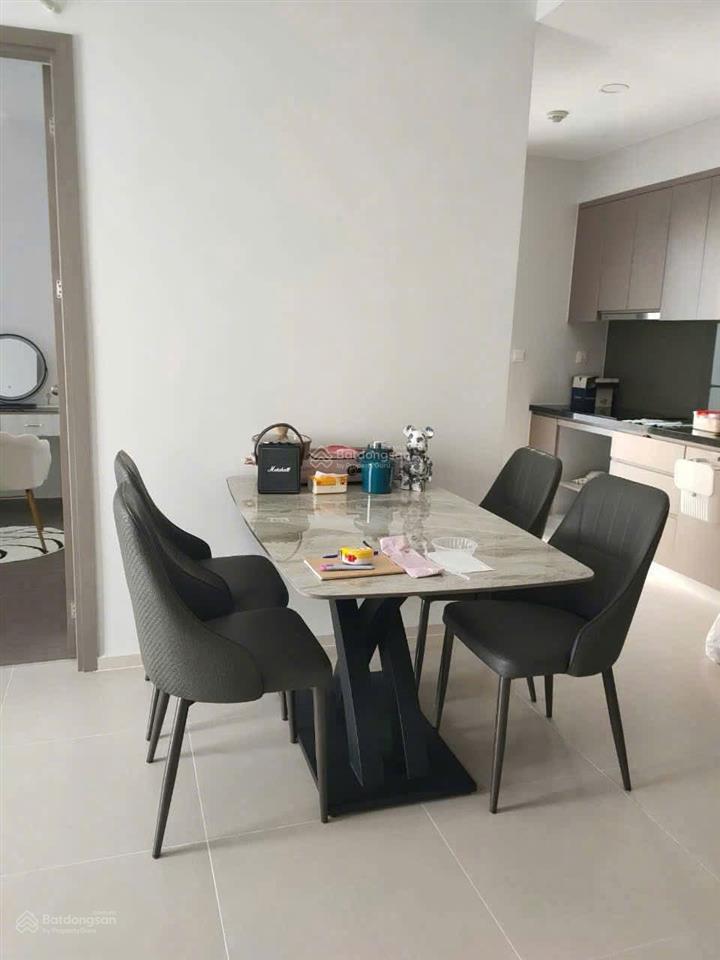 Cần bán chung cư cao cấp resgreen tower, 2 phòng ngủ, 65m2