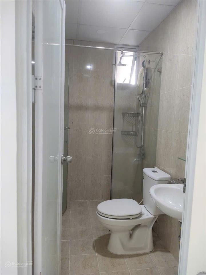 Cần bán chung cư oriental plaza có sổ hồng cần bán giá rẻ, 78m2, 2 phòng ngủ đường âu cơ