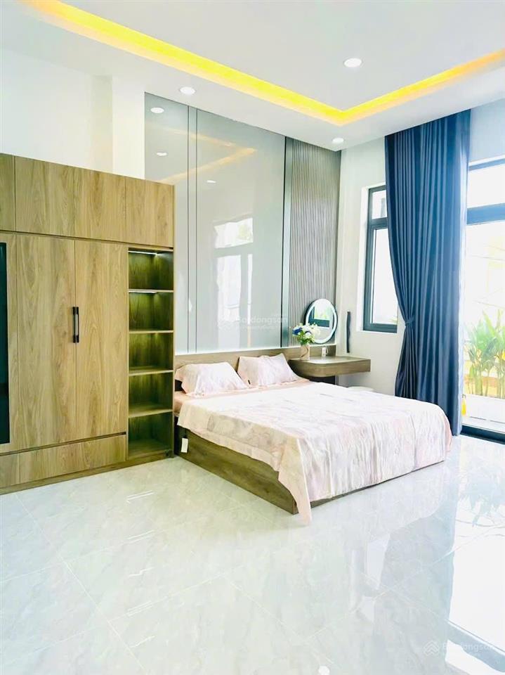 Nhà phố 1 trệt 2 lầu hoàn công. nội thất hiện đại