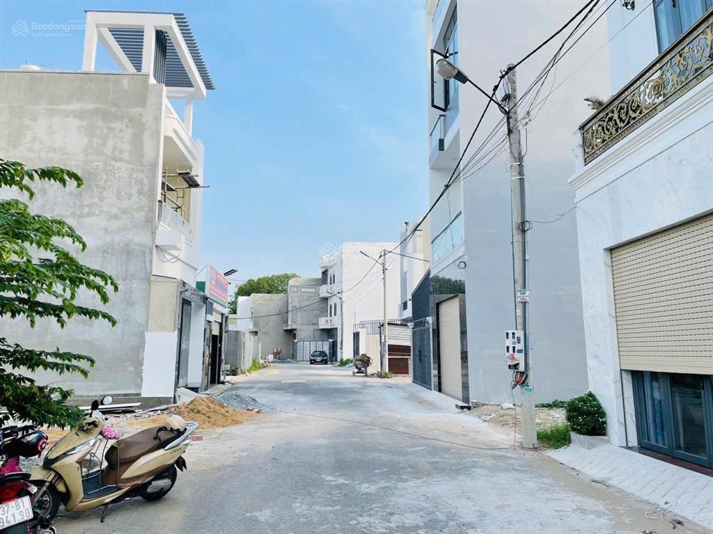 Nhà phố 1 trệt 2 lầu hoàn công. nội thất hiện đại