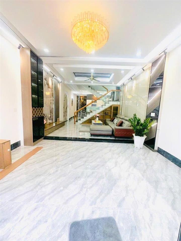 Nhà phố 1 trệt 2 lầu hoàn công. nội thất hiện đại