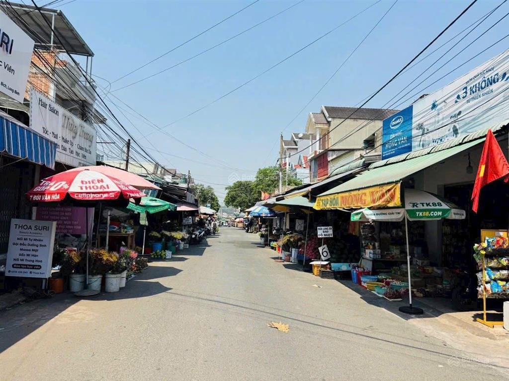 Mặt tiền kinh doanh chợ trại bò. phường long bình. dt 200m2