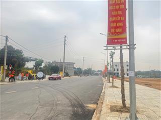 Bán băng 1 vực câu thị trấn cẩm khê 90m2 giá 3,x tỷ mặt tiền 5m sẵn sổ vị trí đẹp kinh doanh tốt