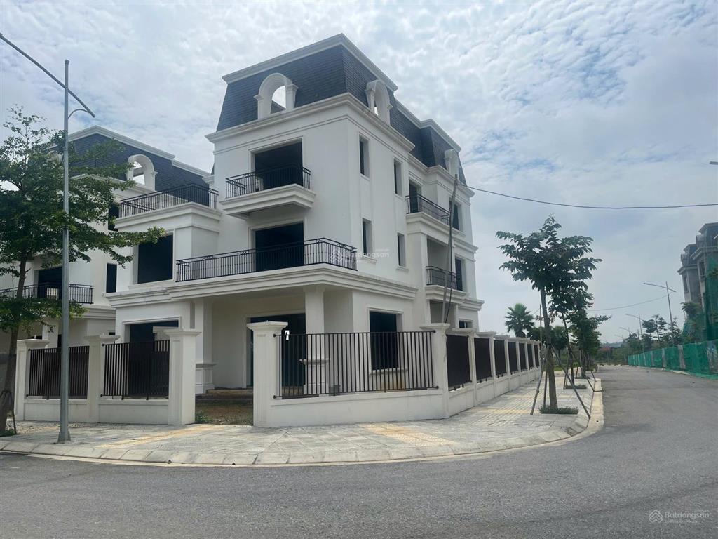 Bán biệt thự mặt hồ khu đô thị cẩm khê central park 225m2 giá 5,540 tỷ dãy đẹp  0942 974 ***