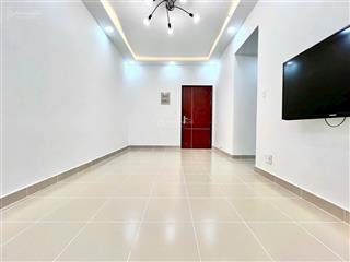 Chung cư âu cơ tower quận tân phú, 2 phòng ngủ sổ hồng sẵn cần bán