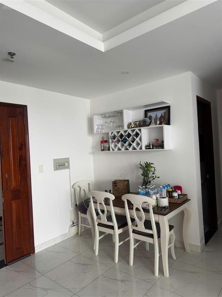 Cần bán chung cư baybylon đường âu cơ quận tân phú, 50m2, tặng nội thất