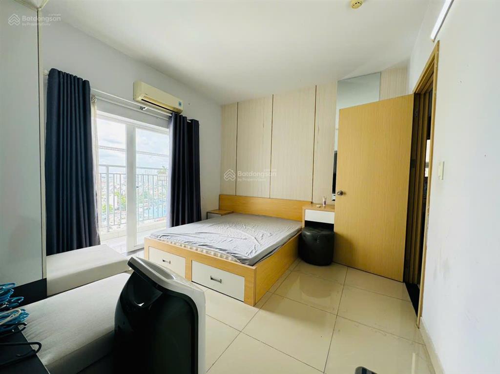 Chung cư khuông việt 68m2, 2 phòng ngủ tặng nội thất cần bán gần đầm sen