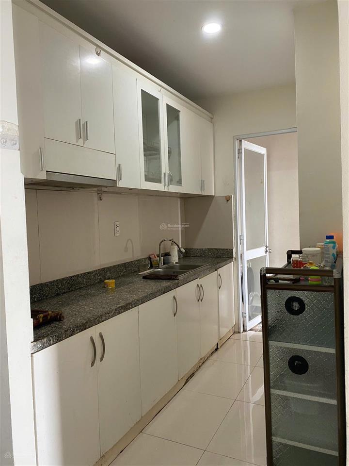 Chung cư sài gòn town đường thoại ngọc hầu, 2 phòng ngủ cần bán tặng nội thất, 61m2