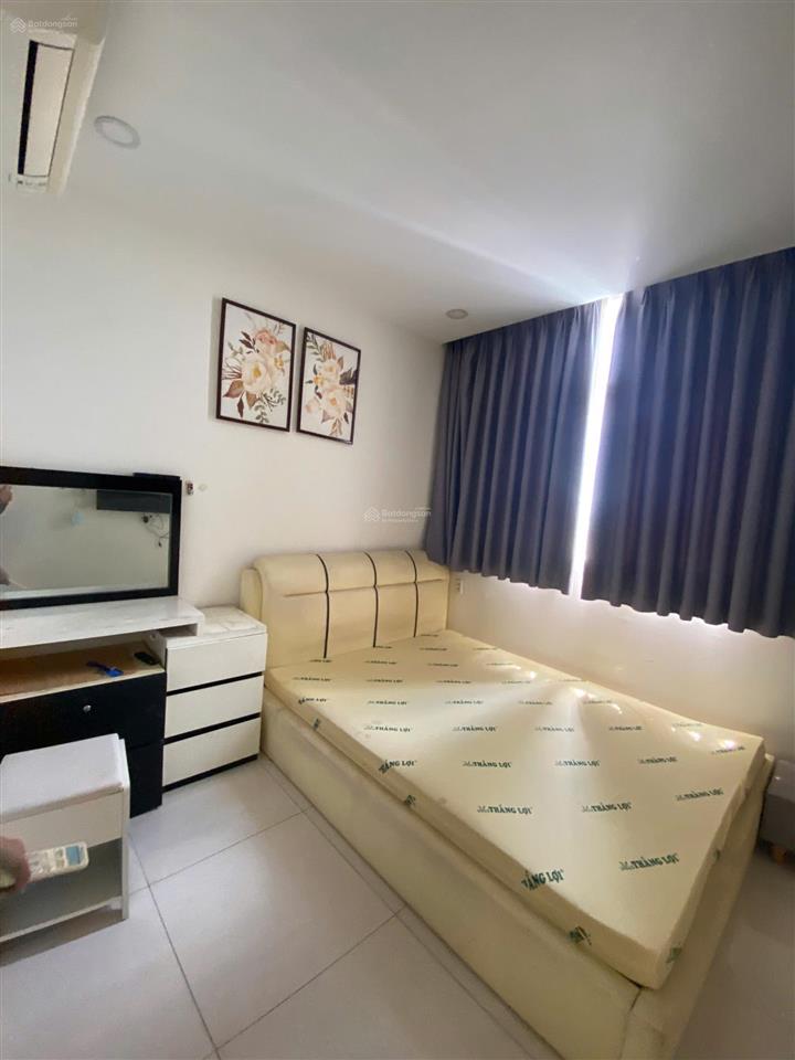 Chung cư sài gòn town đường thoại ngọc hầu, 2 phòng ngủ cần bán tặng nội thất, 61m2
