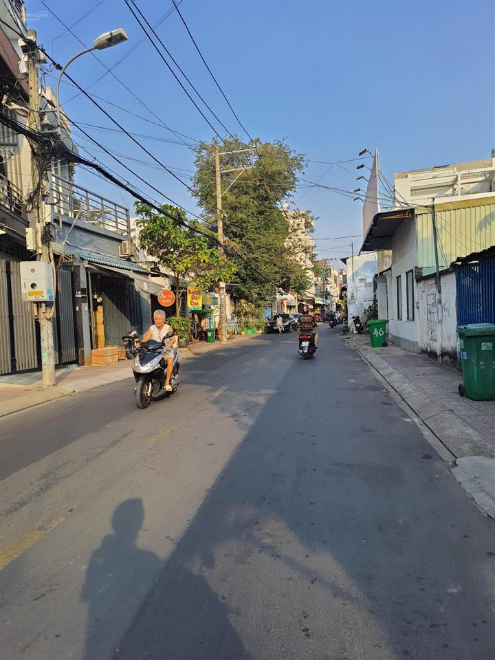 Bán nhà góc 2 mt đường 109 dương đình hội, pl b thông đỗ xuân hợp