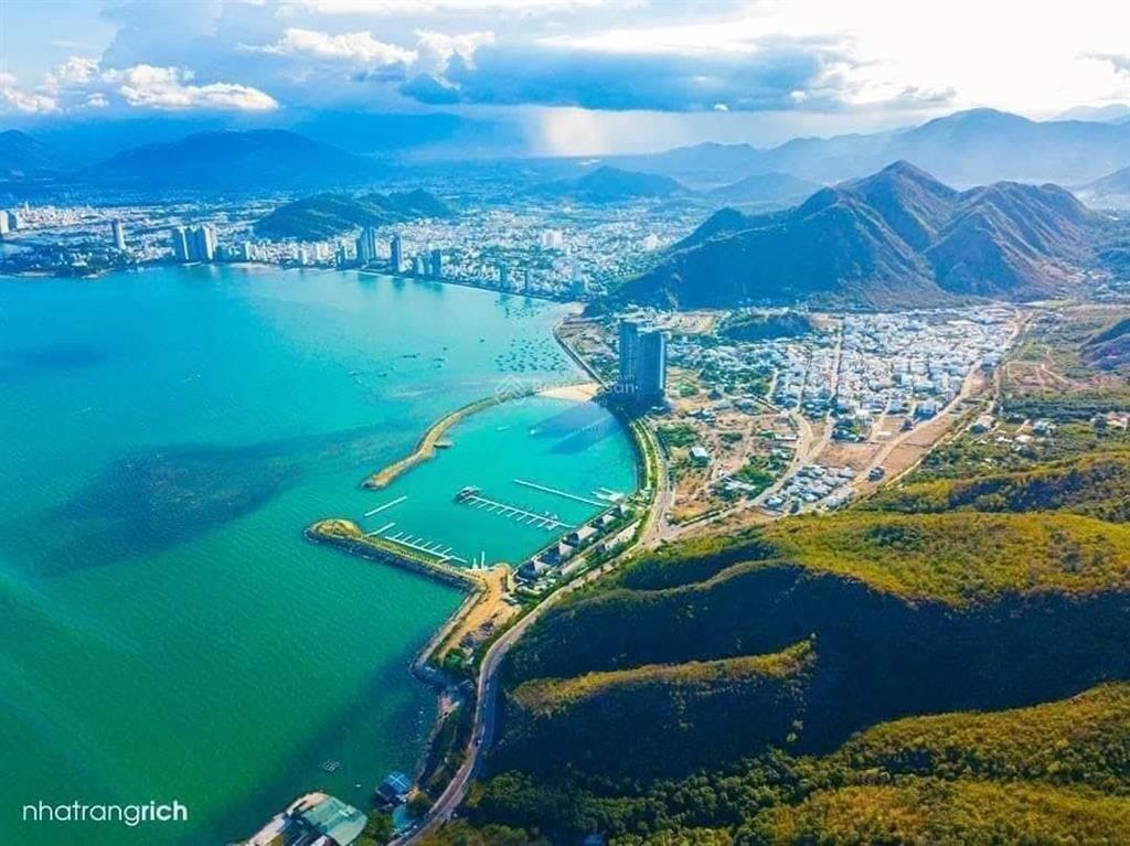Bán nhà 4 tầng mặt tiền lý thái tổ khu tái định cư hòn xện nha trang