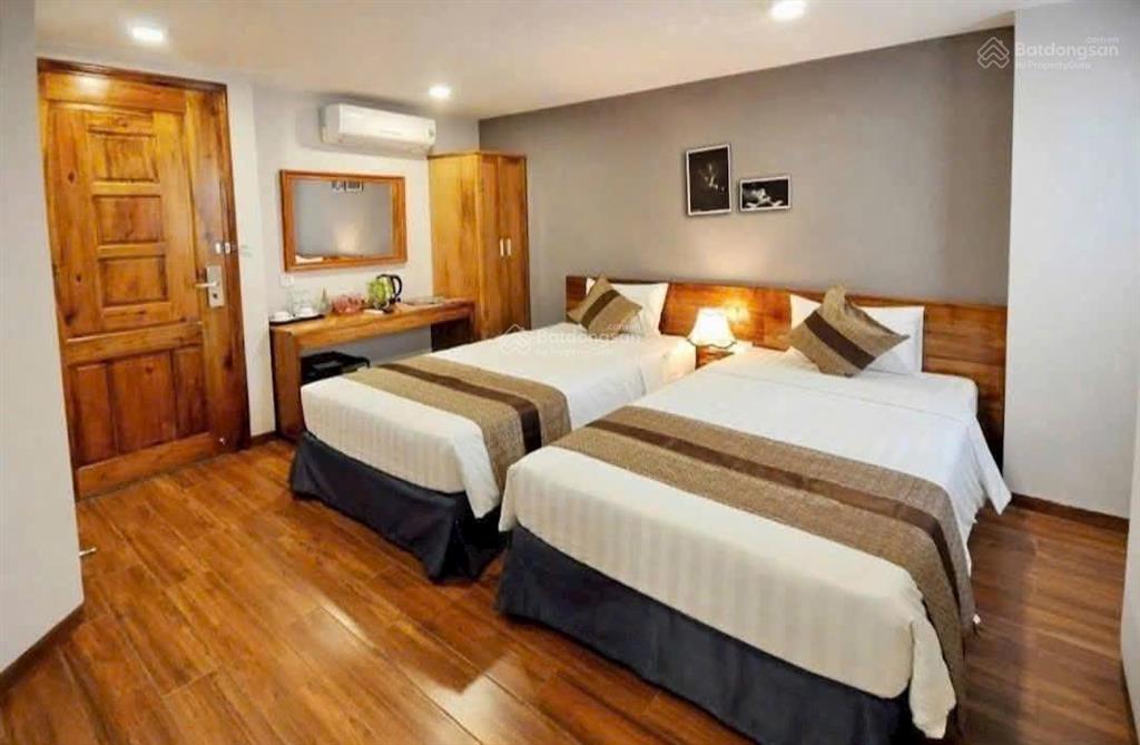 Bán khách sạn đường lê lợi trung tâm phố biển nha trang