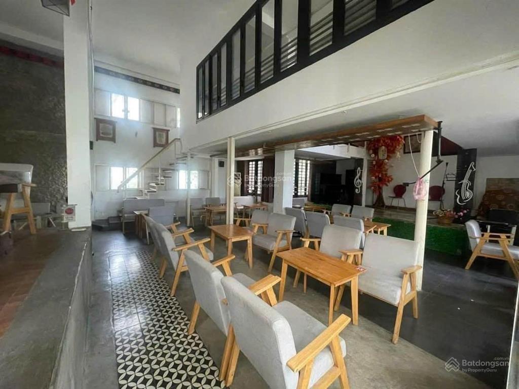 Cho thuê nhà nguyên căn đang kinh doanh đường yersin trung tâm nha trang