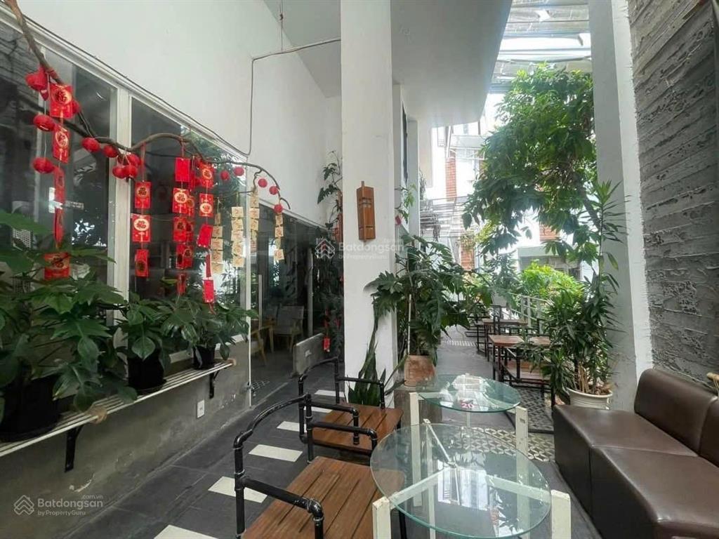 Cho thuê nhà nguyên căn đang kinh doanh đường yersin trung tâm nha trang