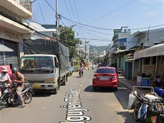 Bán đất mặt tiền đường nguyễn thái học, nha trang. giá 12 tỷ.