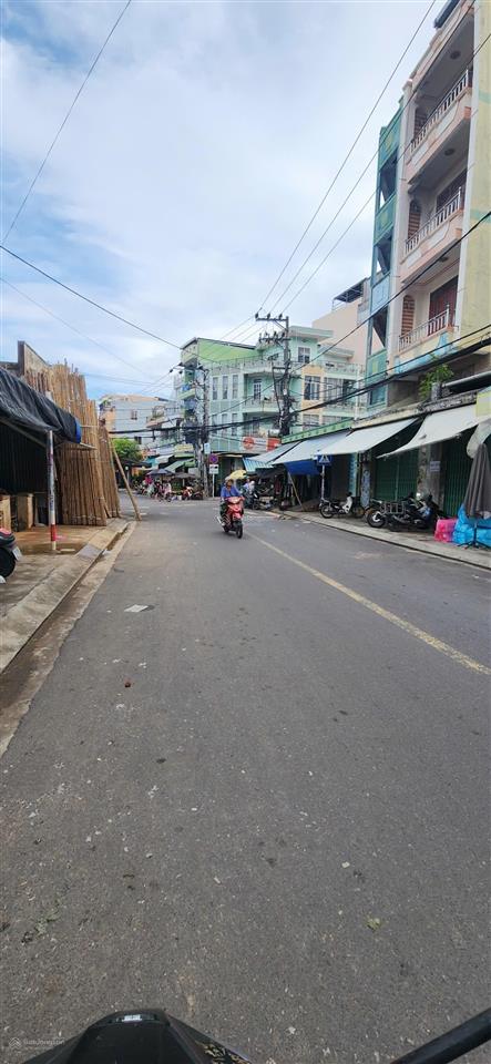 Bán đất mặt tiền đường nguyễn thái học, nha trang. giá 12 tỷ.